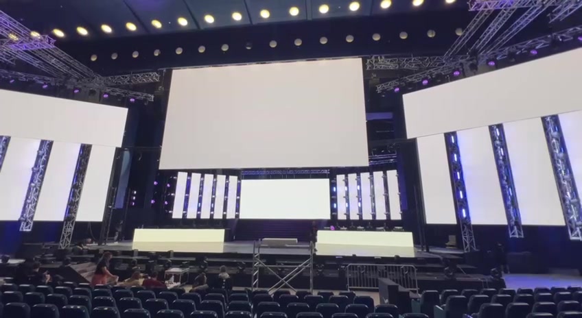 Stage build, LED surfaces before content