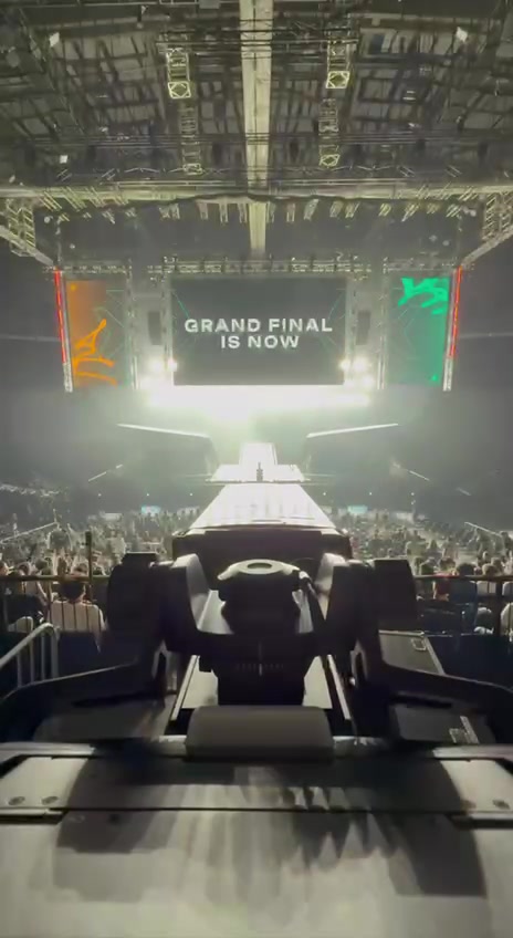 Grand final, from the floor